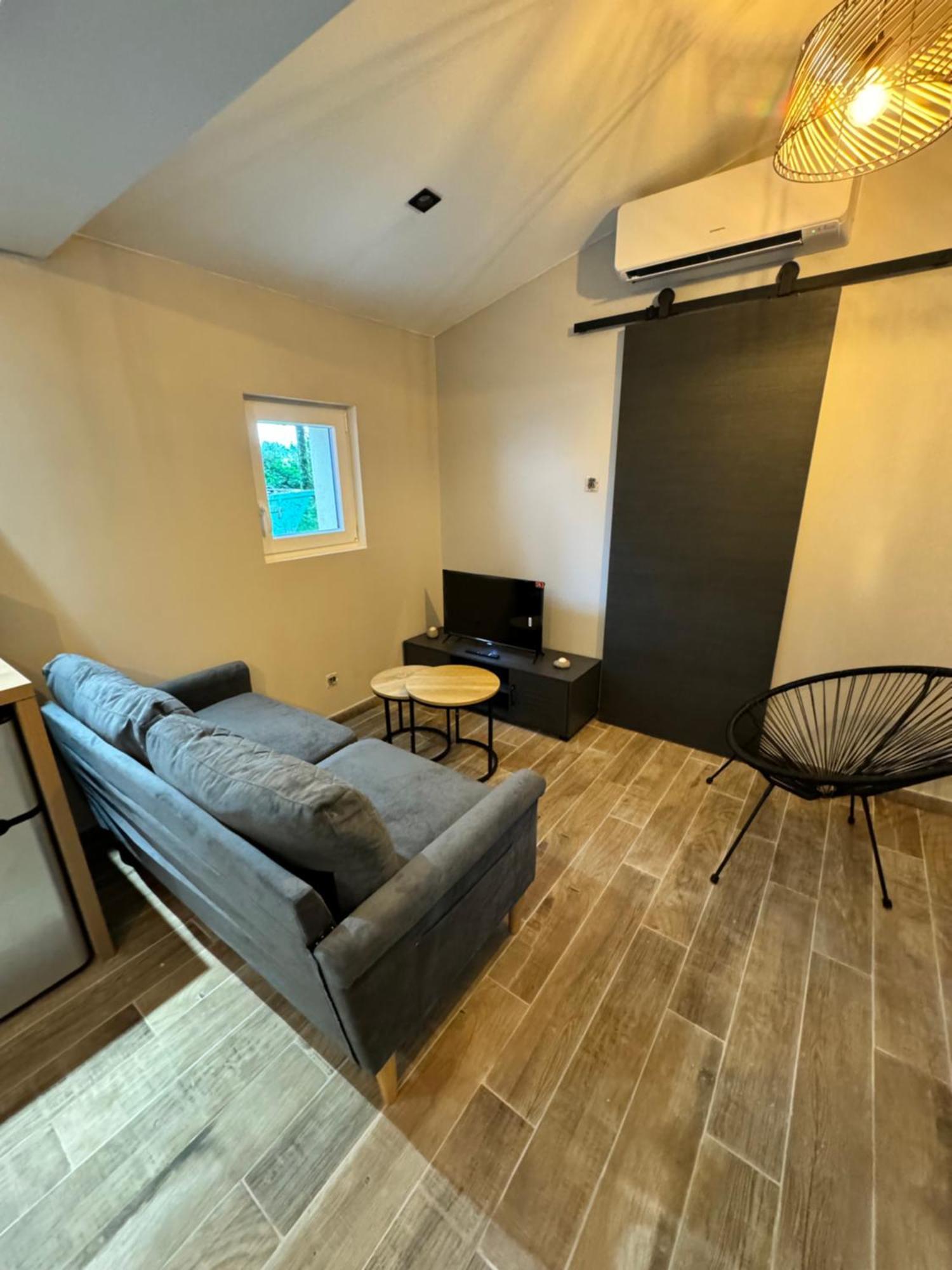Mazet En Campagne Apartment Arles Exterior photo